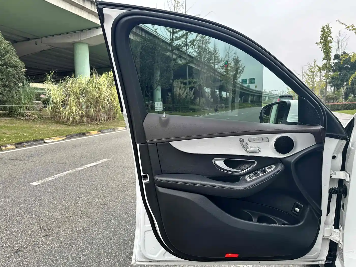 Mercedes-Benz GLC 2021 GLC 260 L 4MATIC Sporty фото 6