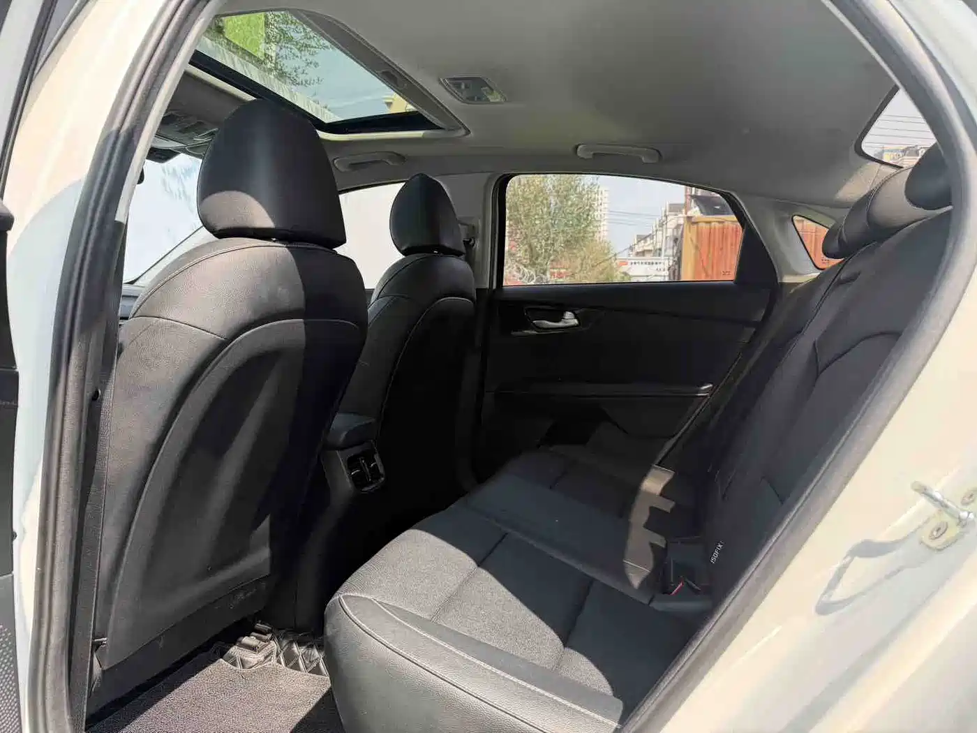 Kia K3 2021 1.5L CVT Fashion Edition фото 6