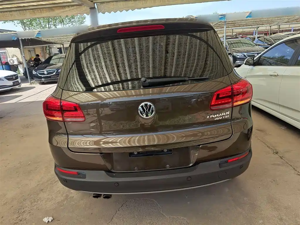 Volkswagen Tiguan 2015 1.8TSI Automatic 2WD Highline фото 4