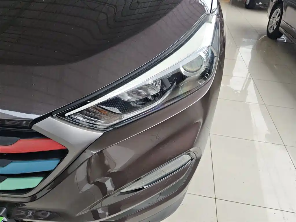 Hyundai Tucson 2015 1.6T Dual Clutch 2WD Leading фото 24