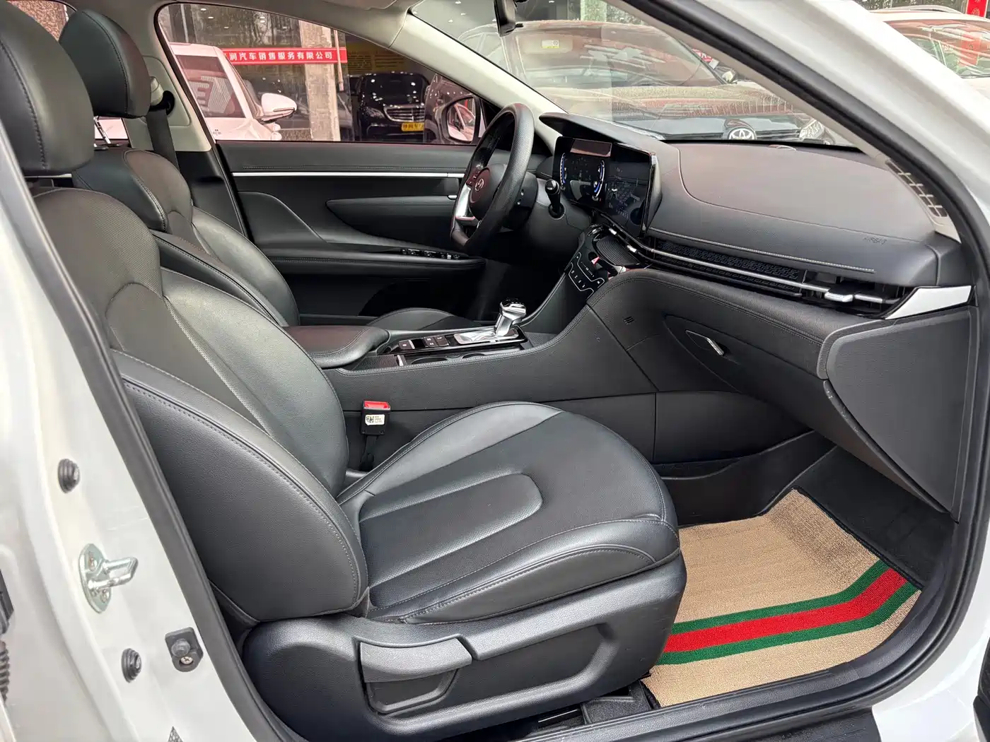 HYUNDAI NAME PICTURE