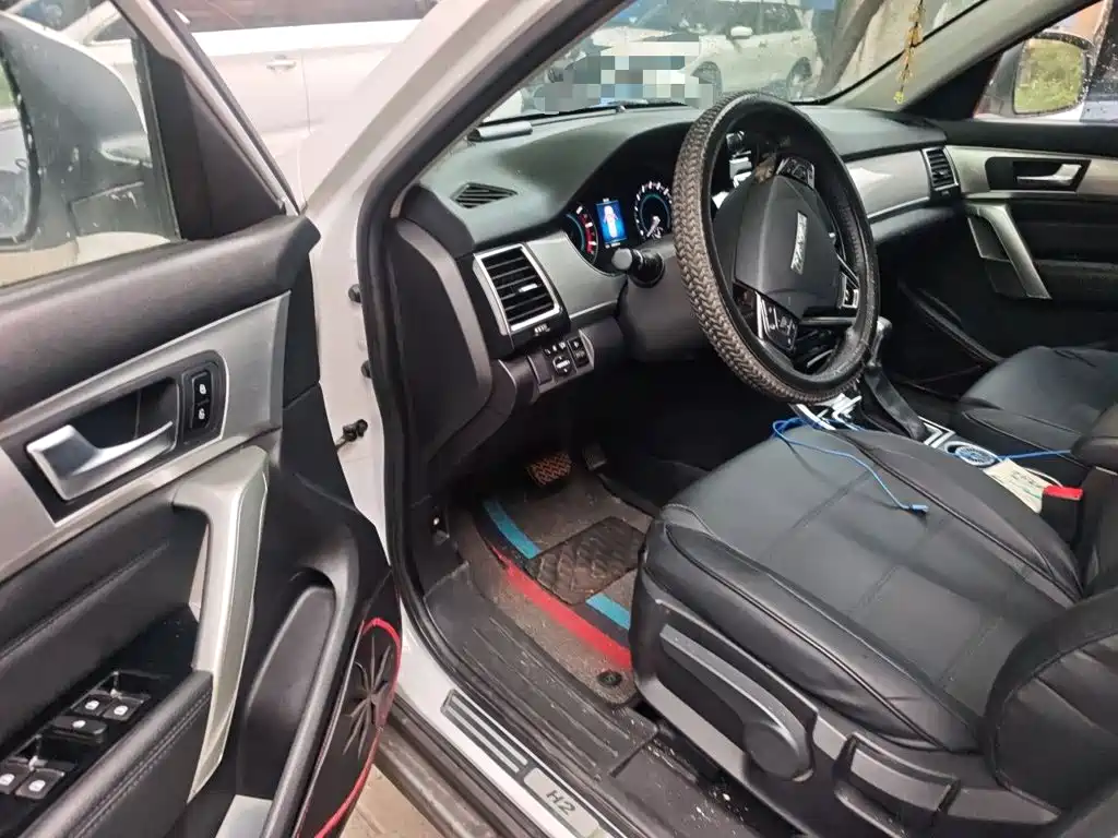 Фото 14 - Haval H2