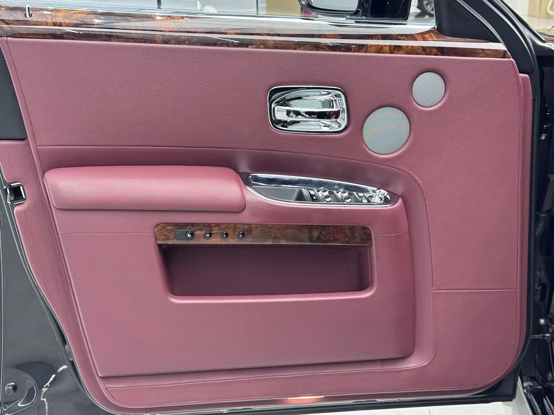 Фото 19 - Rolls-Royce Ghost