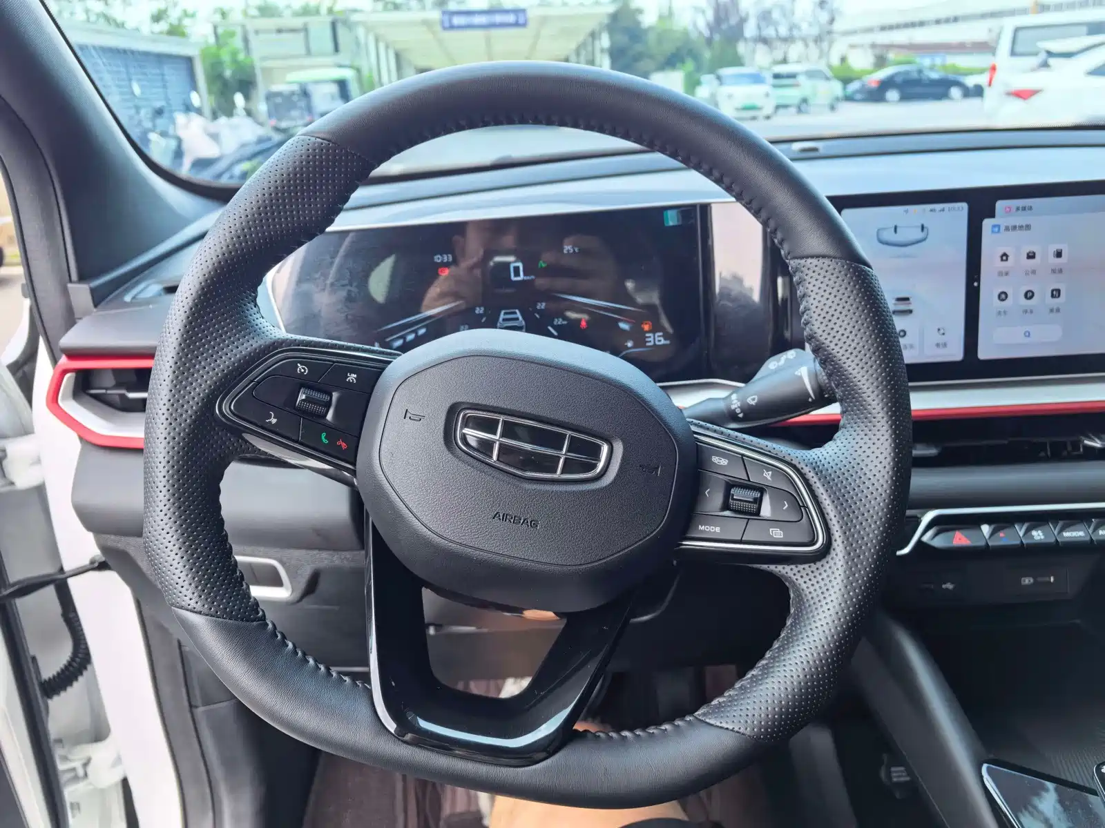 Фото 20 - Geely Coolray