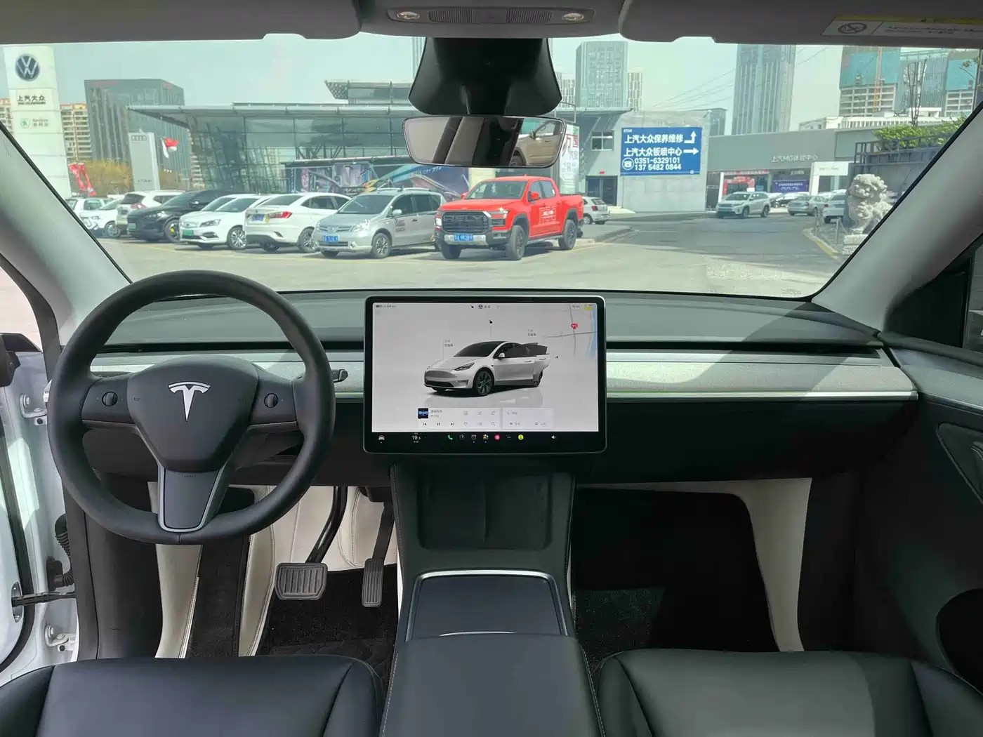 TESLA MODEL Y