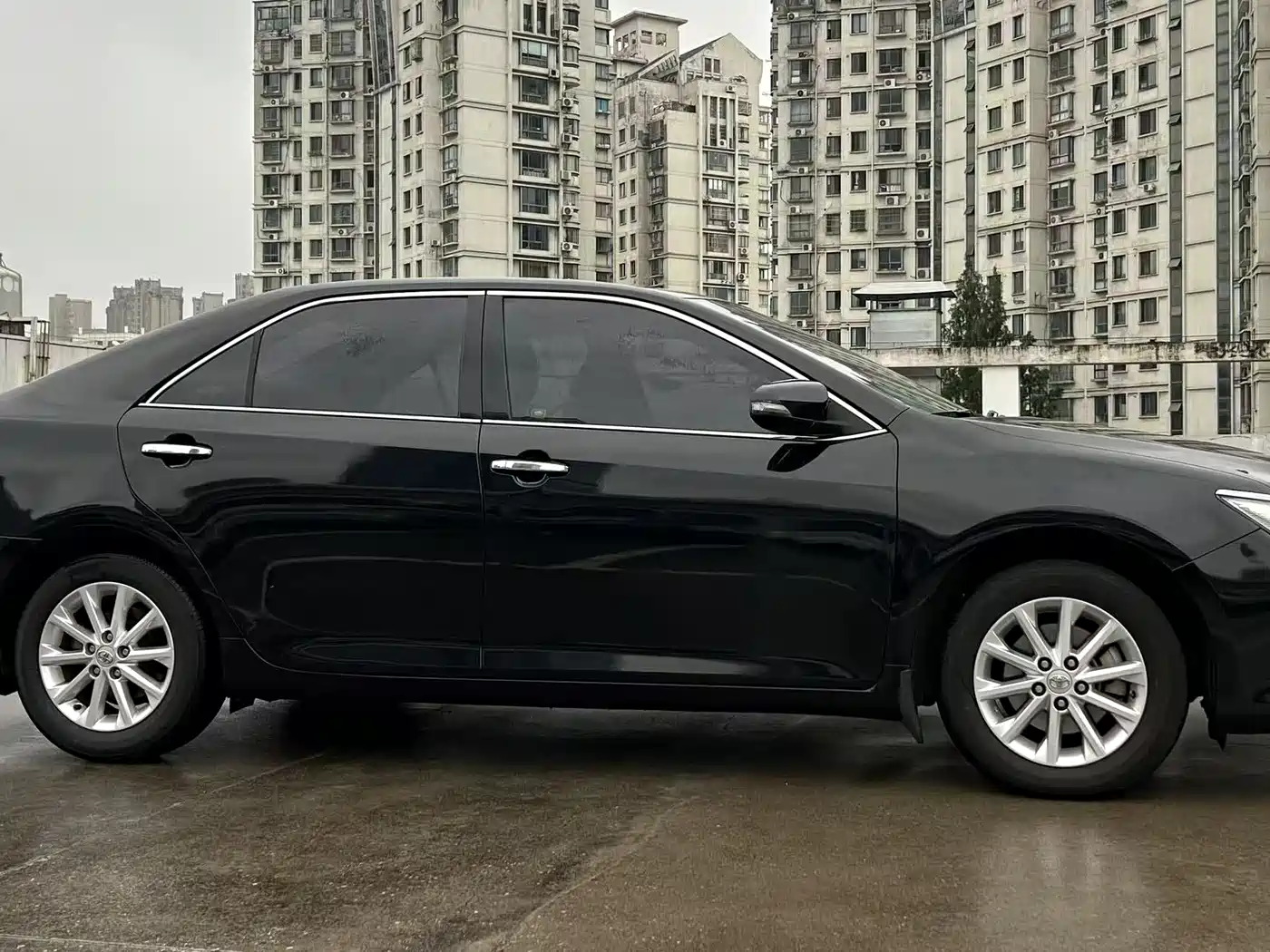 Toyota Camry 2016 2.0G 10th Anniversary Leading Edition фото 11