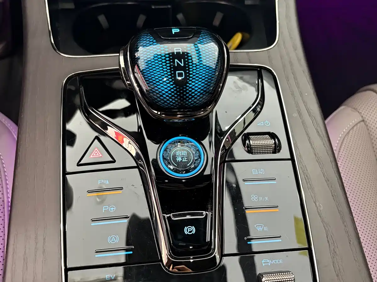 BYD Han 2025 2025 DM-i Smart Driving Edition 125KM LiDAR Flagship