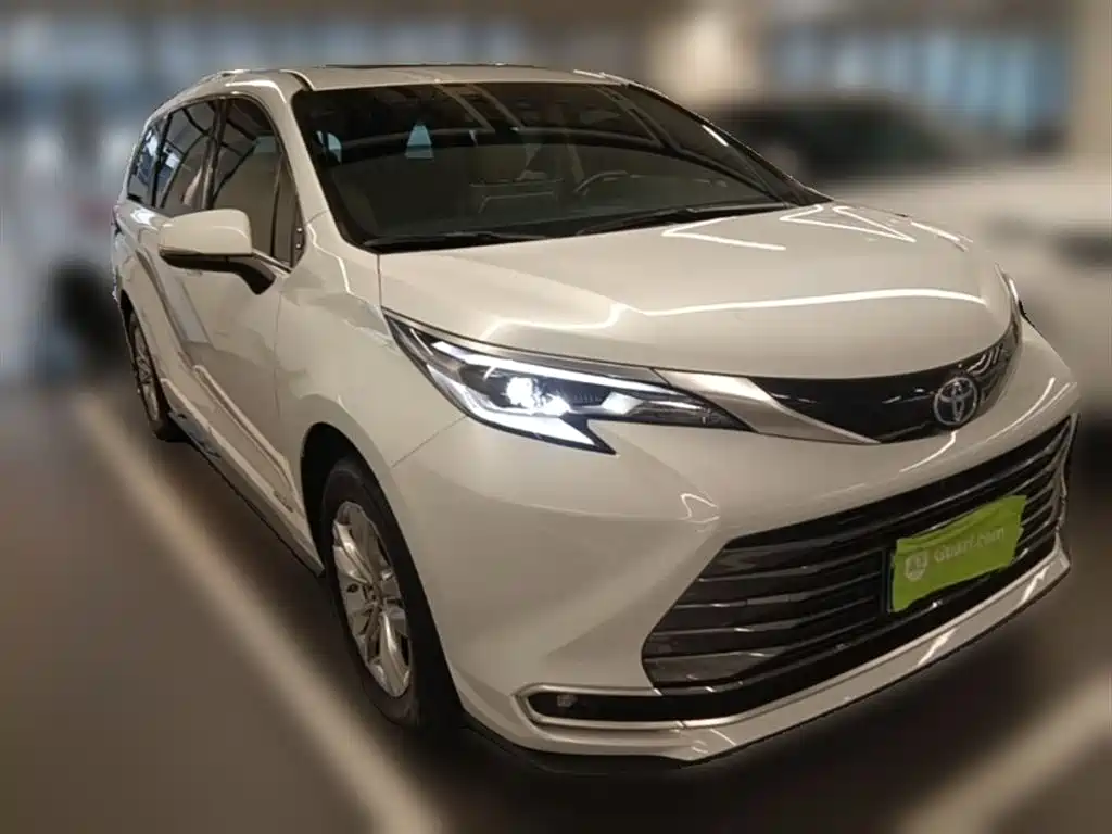 Toyota Sienna 2021 2.5L Hybrid Ultimate Edition фото 7