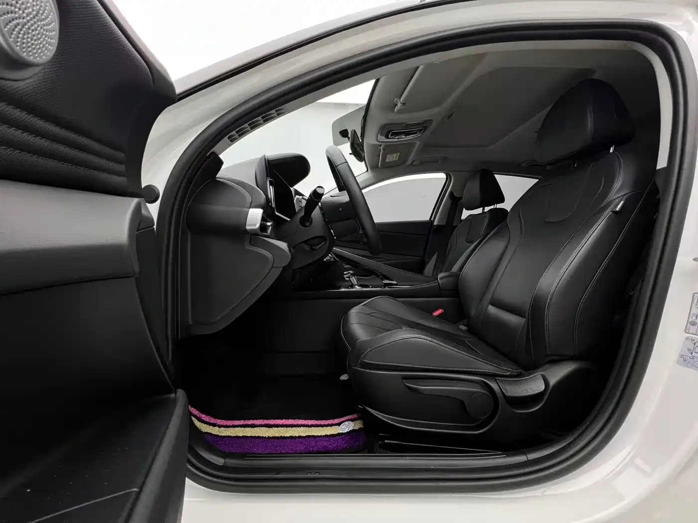 Hyundai Elantra 2022 1.5L CVT GLX Elite Edition фото 14