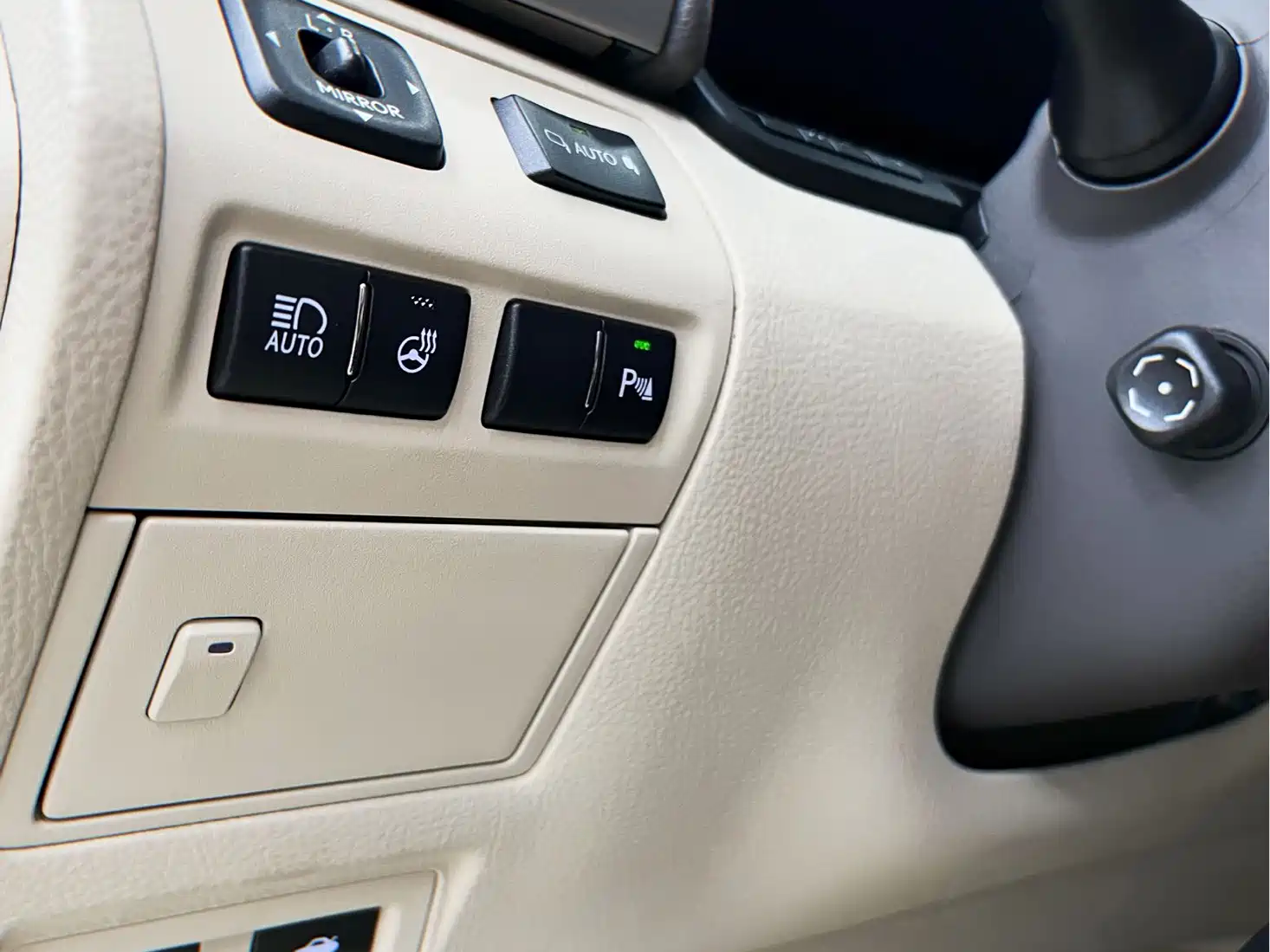 Фото 19 - Lexus LS