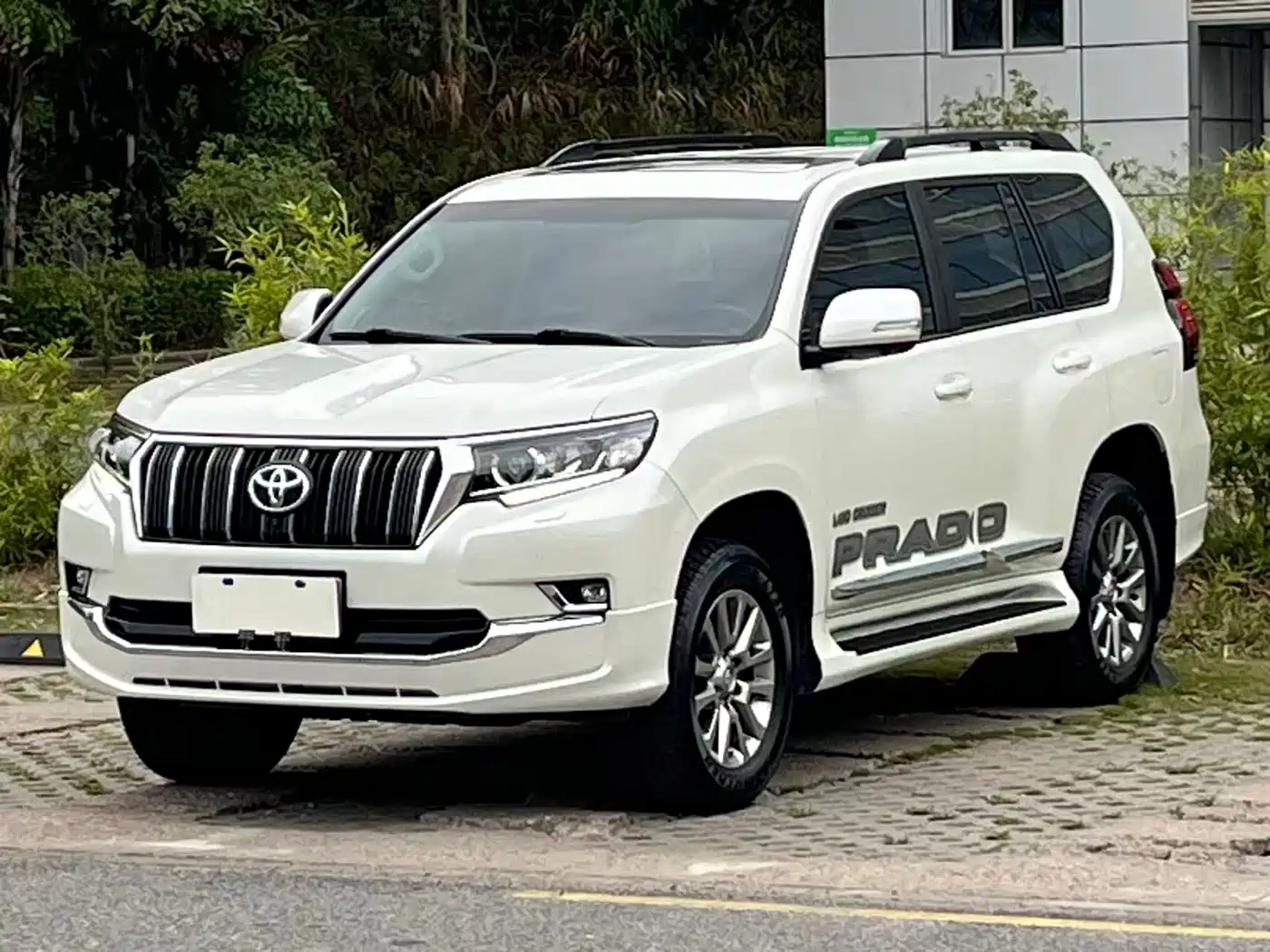 Toyota Prado 2019 3.5L Automatic TX-L Zunxiang Edition with Rear-mounted Spare Tire