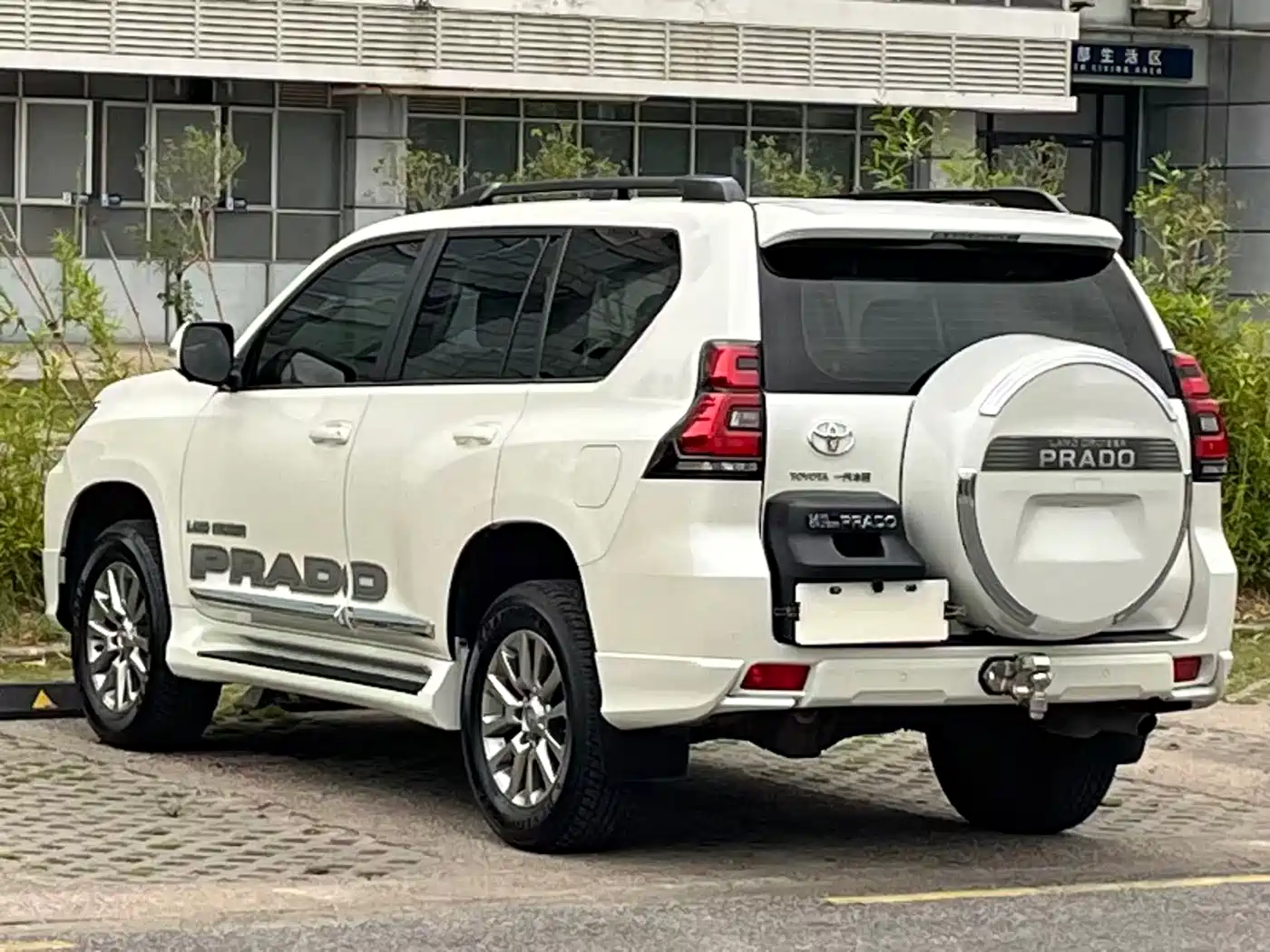 Toyota Prado 2019 3.5L Automatic TX-L Zunxiang Edition with Rear-mounted Spare Tire фото 15