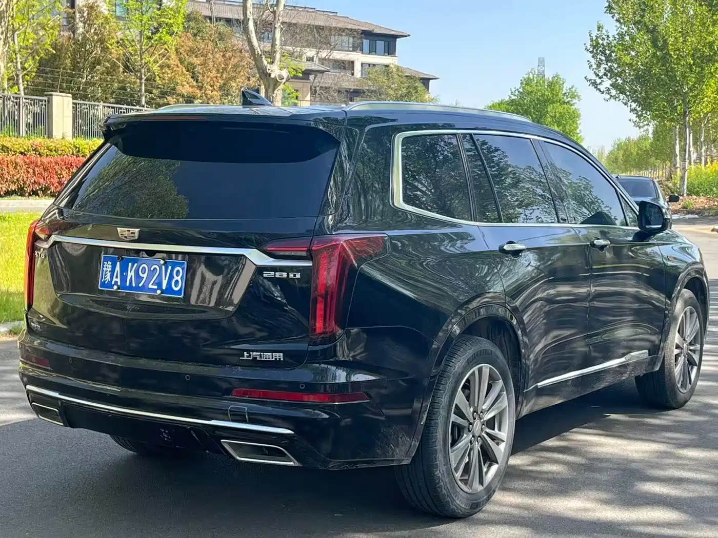 CADILLAC XT6