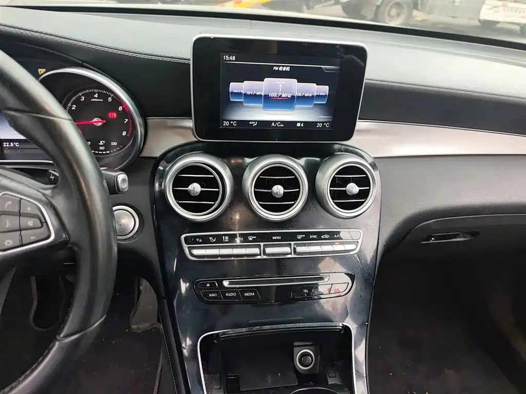 Mercedes-Benz GLC 2016 GLC 200 4MATIC фото 13