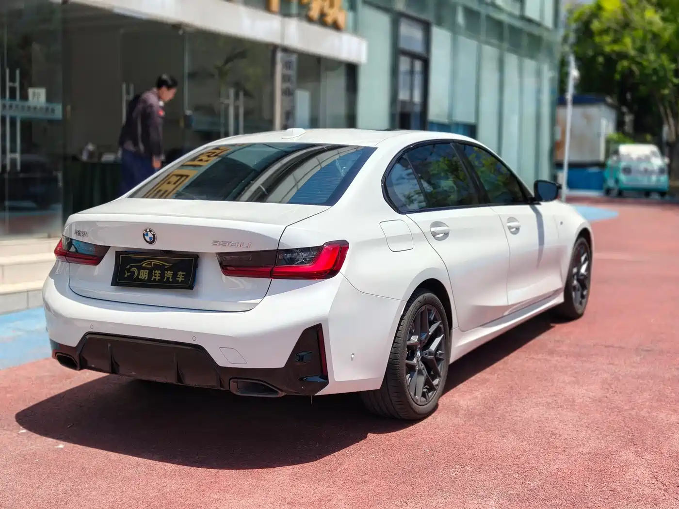 BMW 3 Series 2025 330Li M Sport Night Edition фото 6