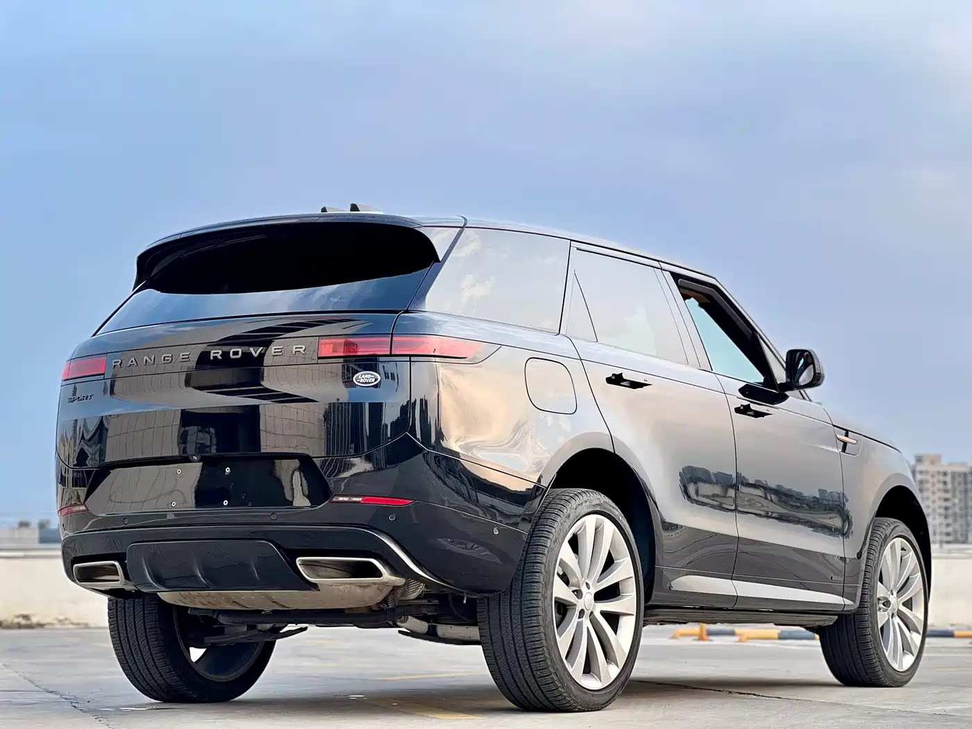 Land Rover Range Rover Sport 2024 400PS Exemplary Edition фото 11