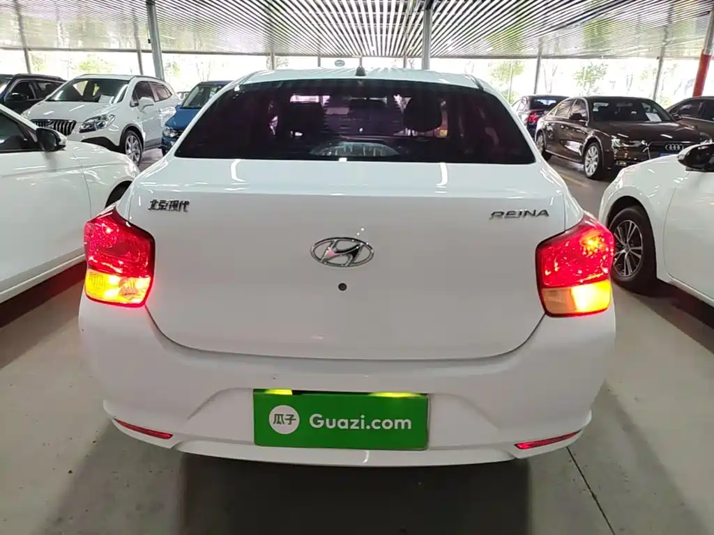 Фото 6 - Hyundai Verna