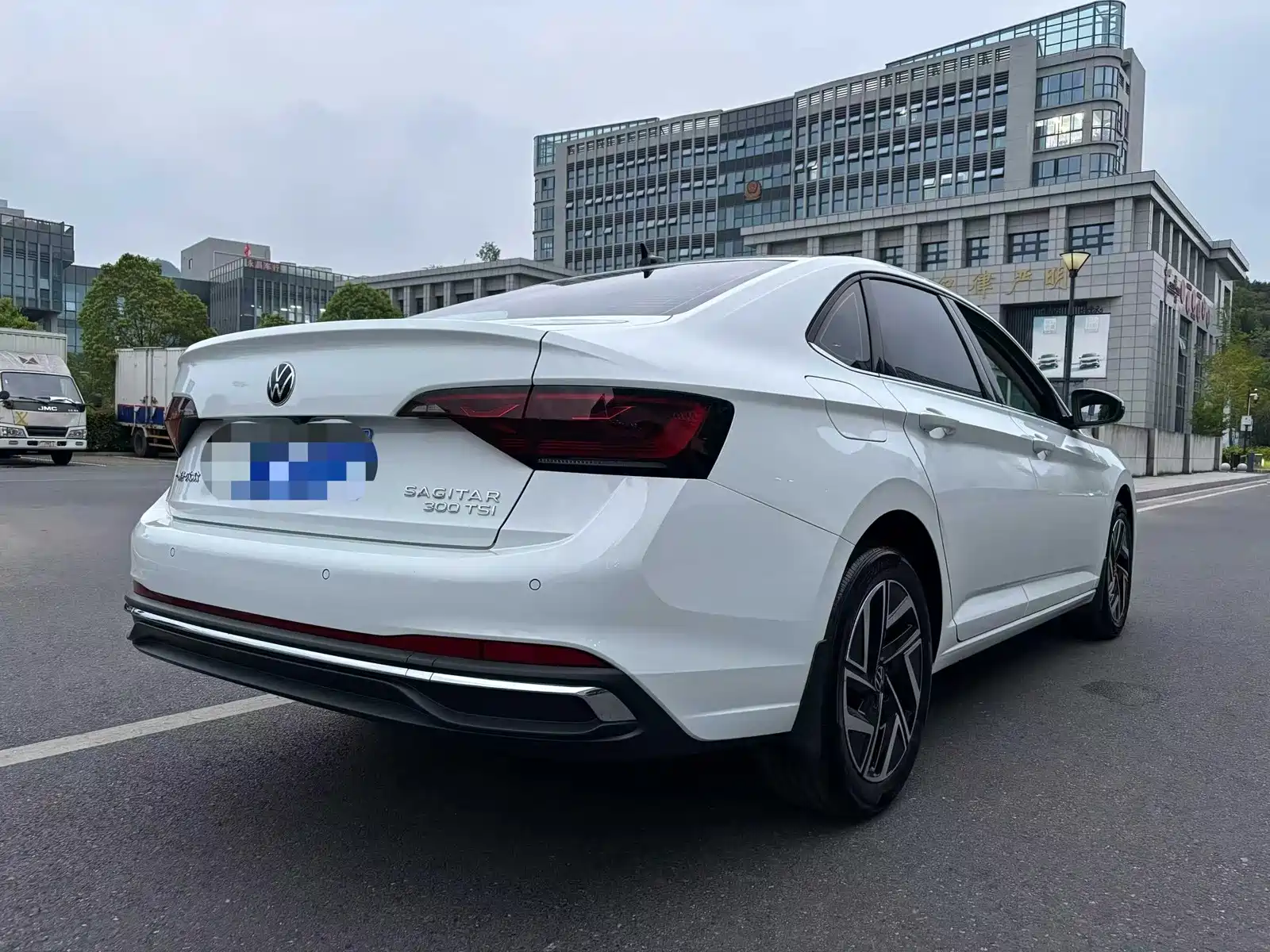 Фото 9 - Volkswagen Sagitar