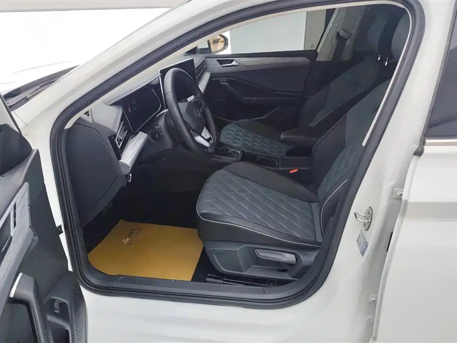 Volkswagen Sagitar 2024 300TSI DSG Surpass Edition фото 9