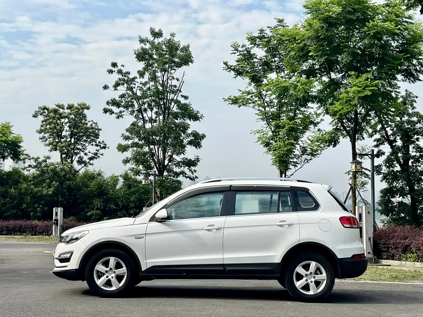 Zotye Damai X5 2015 2015 1.5T Manual Luxury (China IV)