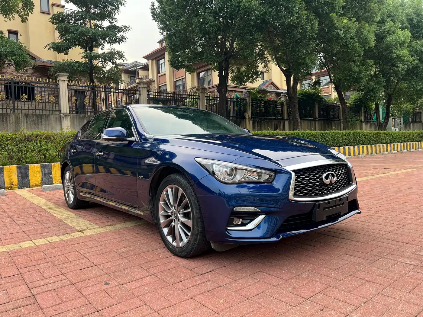Infiniti Q50L 2019 2018 2.0T Premium Edition (China VI)