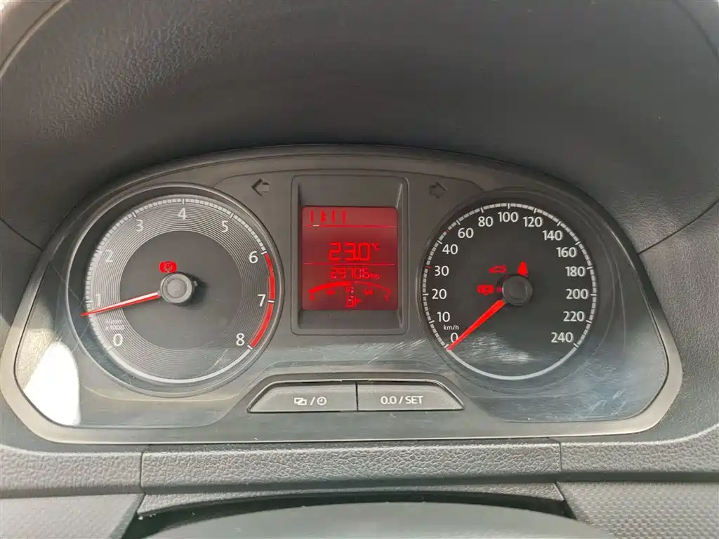 Volkswagen Jetta 2019 Dream Edition 1.5L Manual Fashion фото 12