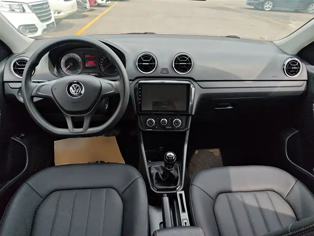 Volkswagen Jetta 2019 Dream Edition 1.5L Manual Fashion фото 10