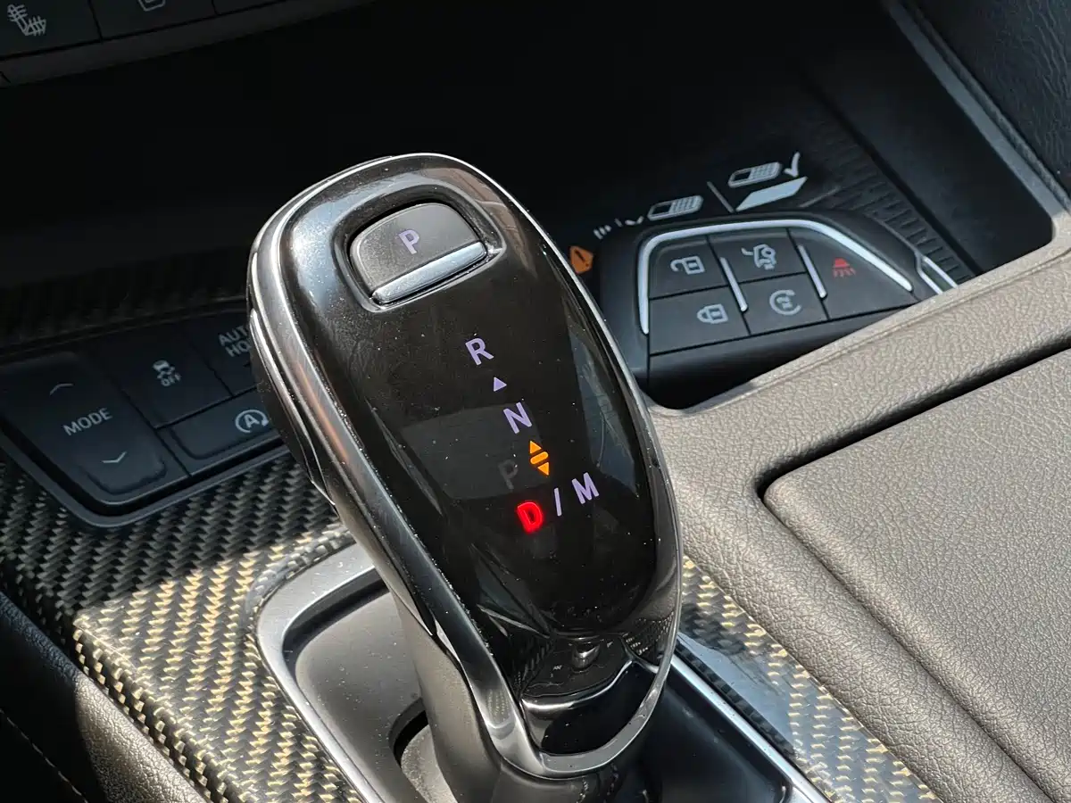 Фото 10 - Cadillac CT5