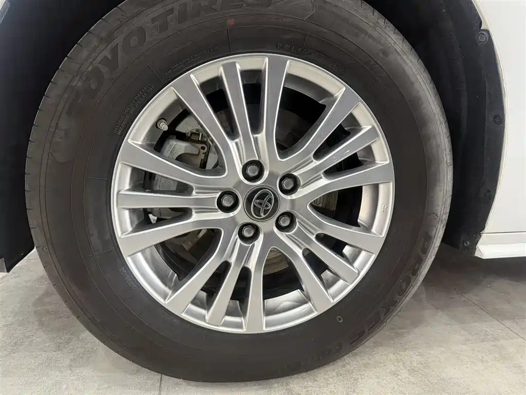 Toyota Sienna 2021 2.5L Hybrid Comfort Edition фото 10