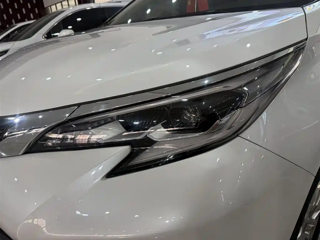 Toyota Sienna 2021 2.5L Hybrid Comfort Edition фото 11