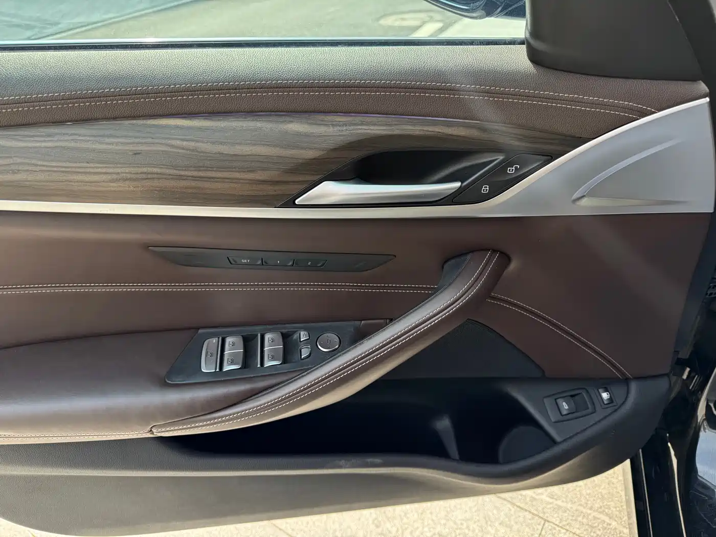 BMW 5 Series New Energy 2020 530Le Range Upgrade Luxury Package фото 6