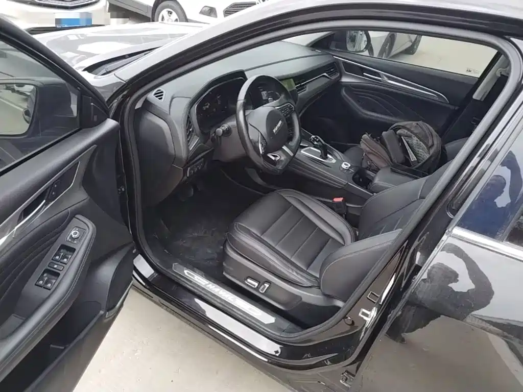 Фото 16 - Haval F7