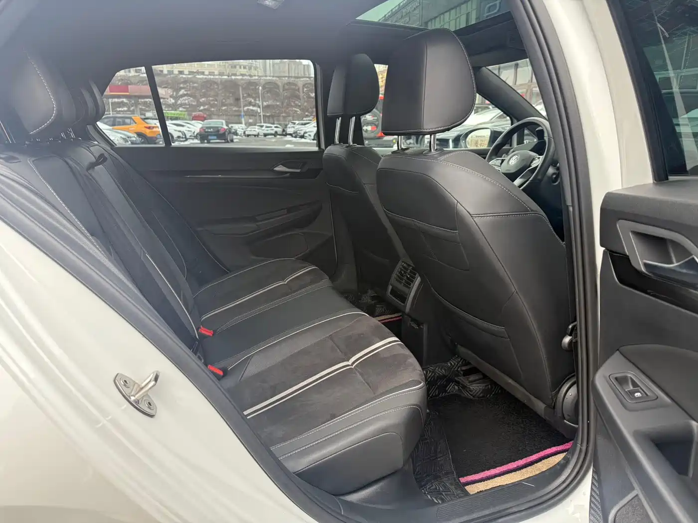 Volkswagen Golf 2021 280TSI DSG R-Line фото 10