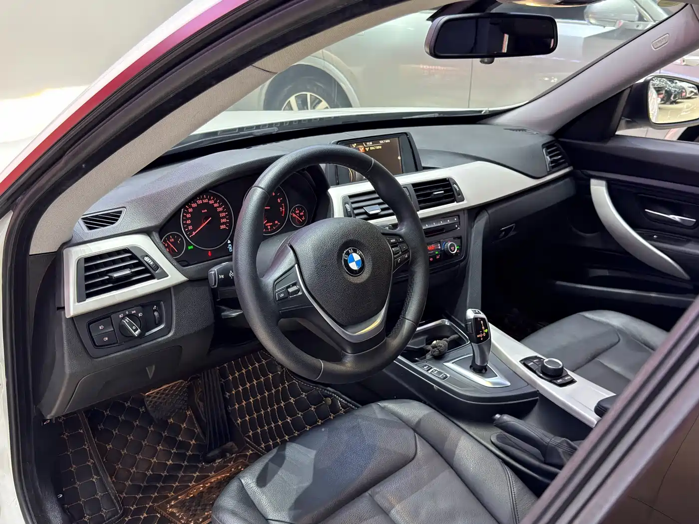 BMW 3 Series GT 2015 2014 320i Leading Edition