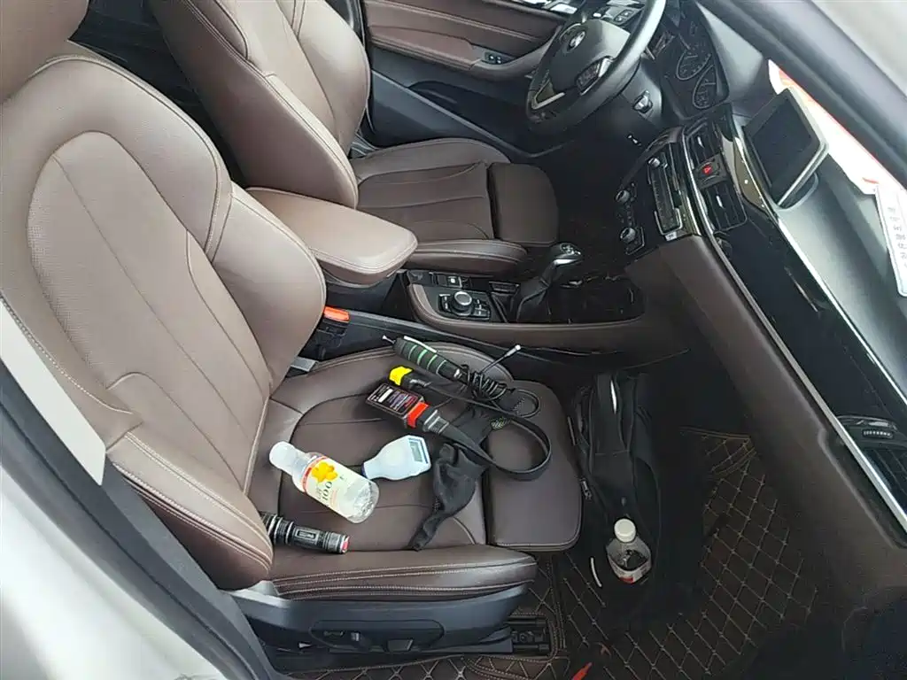 BMW X1 2018 sDrive18Li Premium Model фото 25