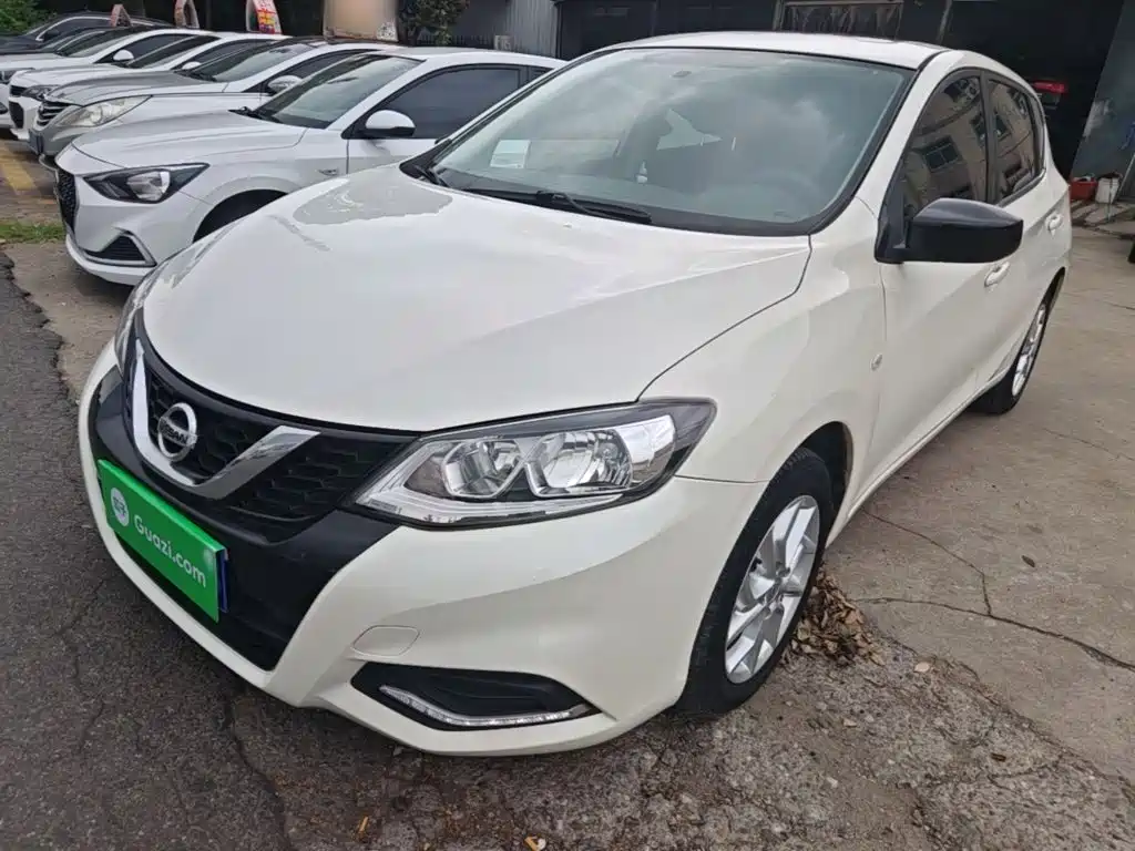 Nissan Tiida 2021 1.6L CVT Cool Edition