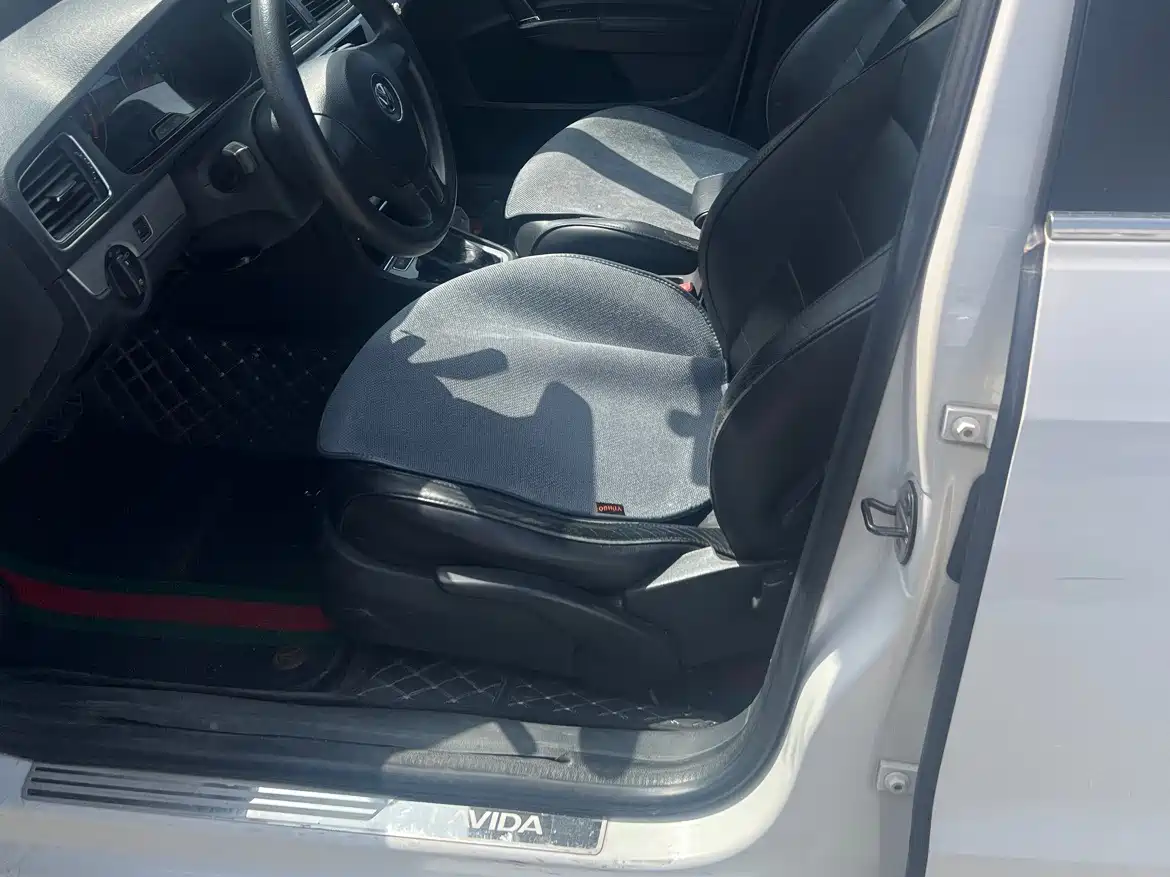 Volkswagen Lavida Tour 2013 1.4TSI Automatic Comfort фото 8