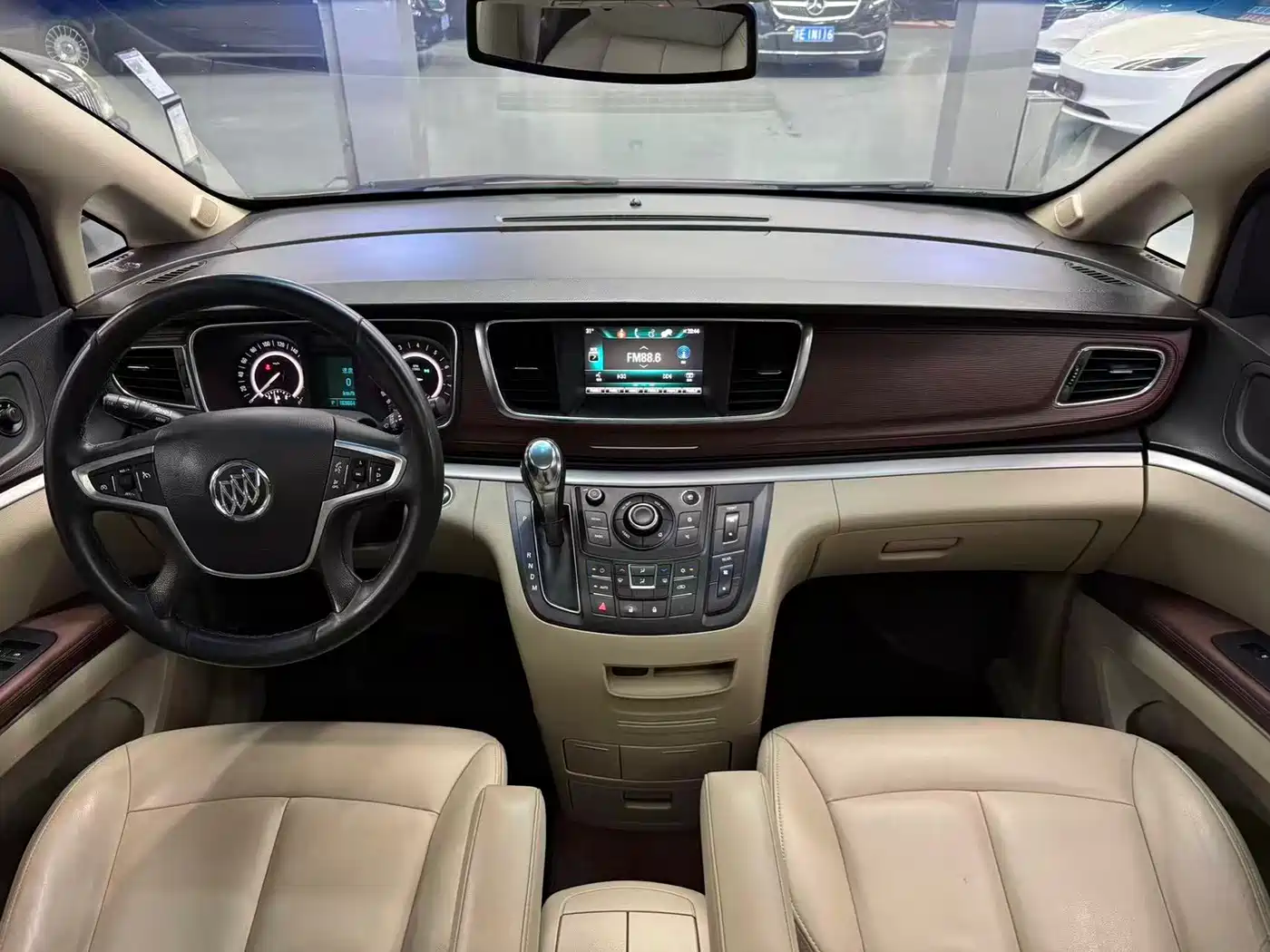 Buick GL8 2018 28T Luxury Model China VI фото 12