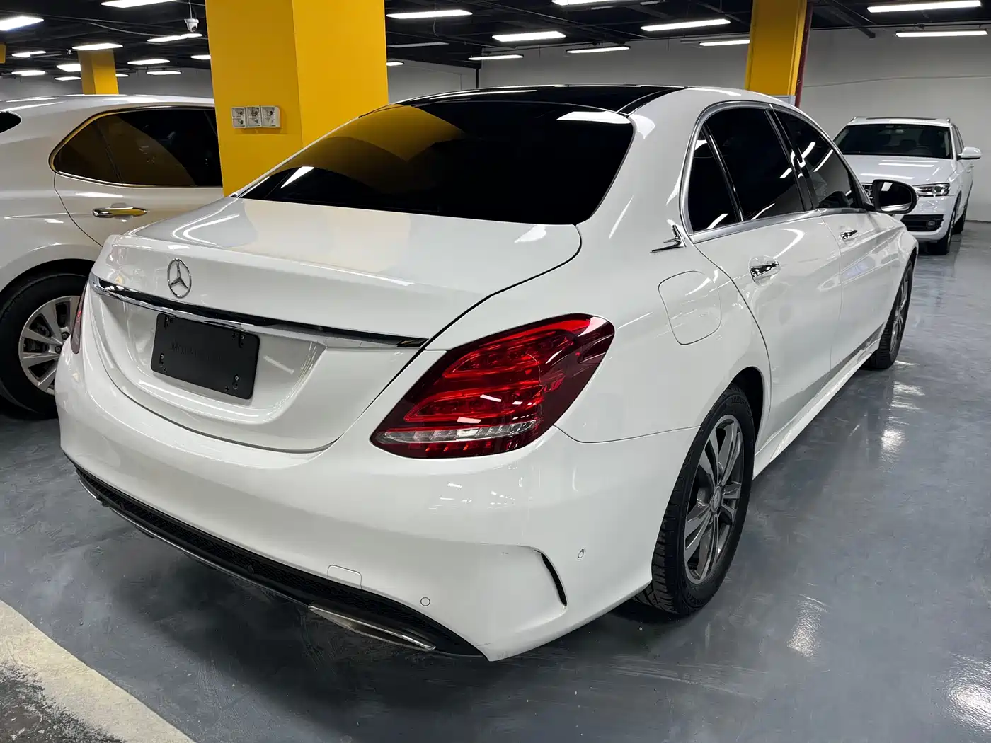 Mercedes-Benz C-Class 2015 Facelift C 200 L Sport фото 12