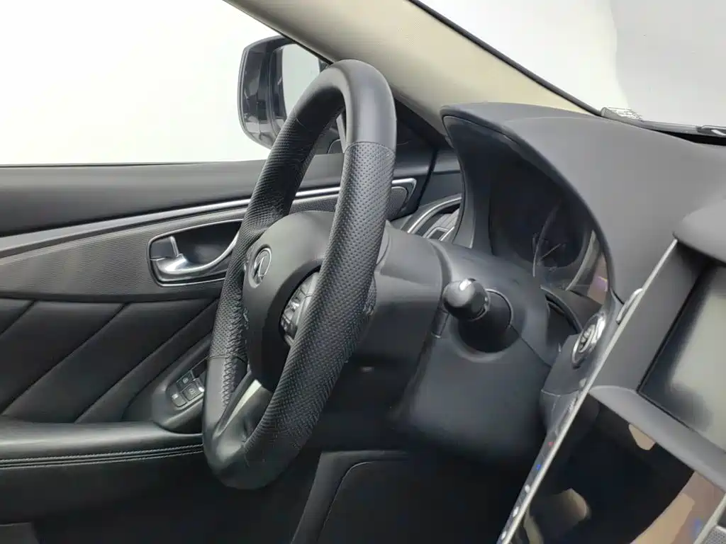 Infiniti Q50 2017 2014 3.7L Comfort Edition