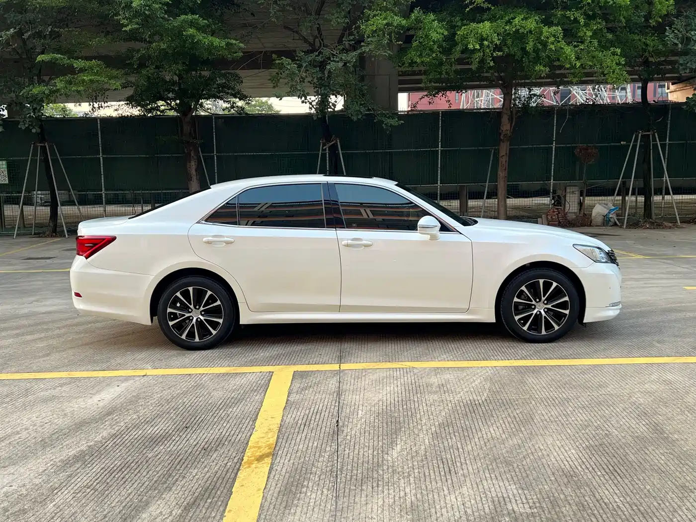 Toyota Crown 2019 2018 2.0T Fashion Edition