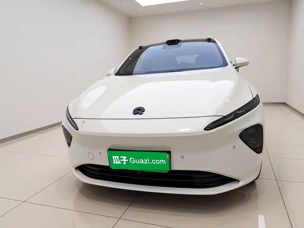 2025 NIO ET7