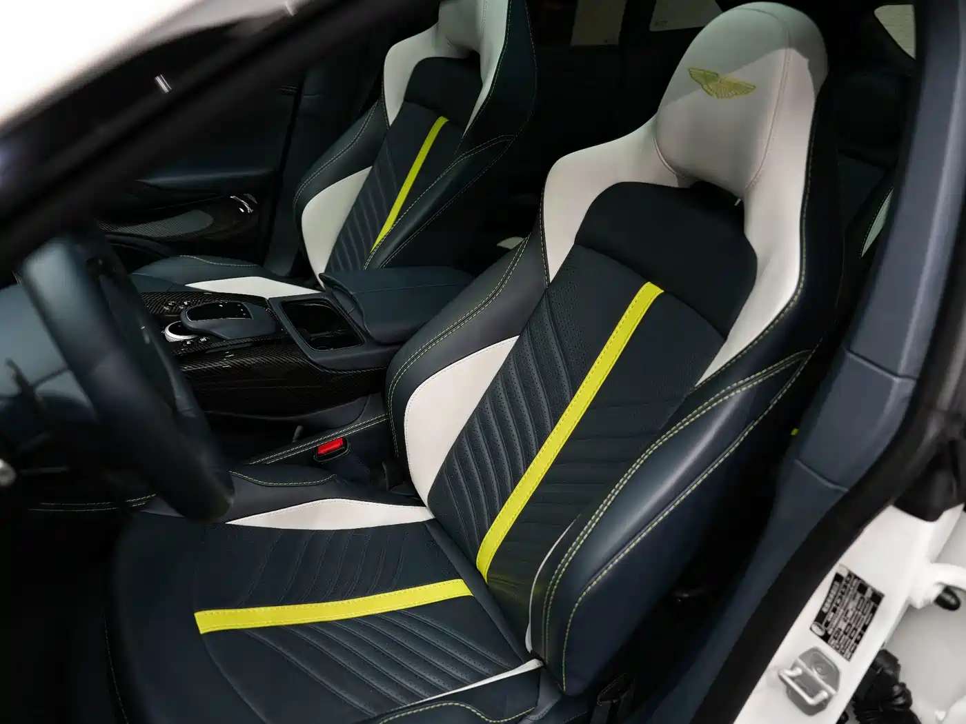 Aston Martin DBX 2023 2023 Model 4.0T V8 707