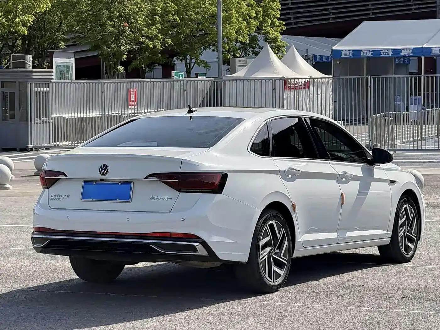 Volkswagen Sagitar 2023 300TSI DSG Surpassing Edition фото 7