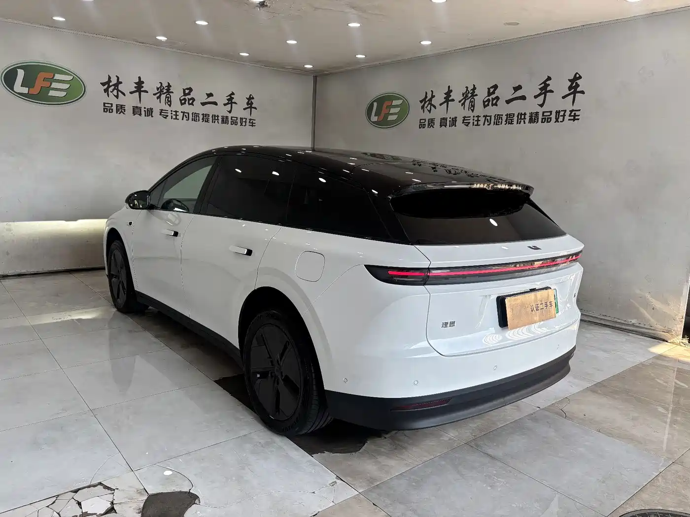 Li Auto i6 2025 2025 2WD Base Model