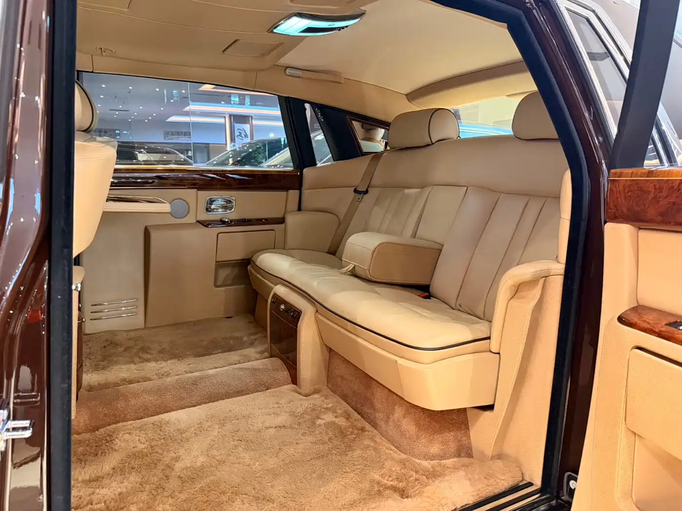 Фото 5 - Rolls-Royce Phantom