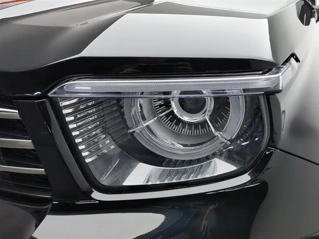 TANK TANK 700 NEW ENERGY