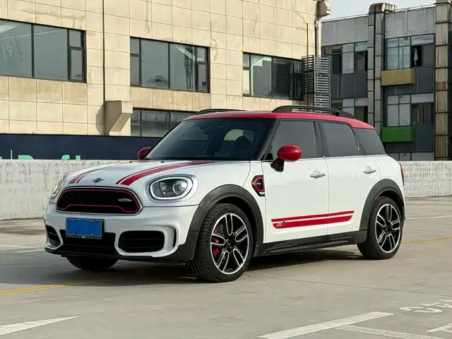 MINI JCW COUNTRYMAN
