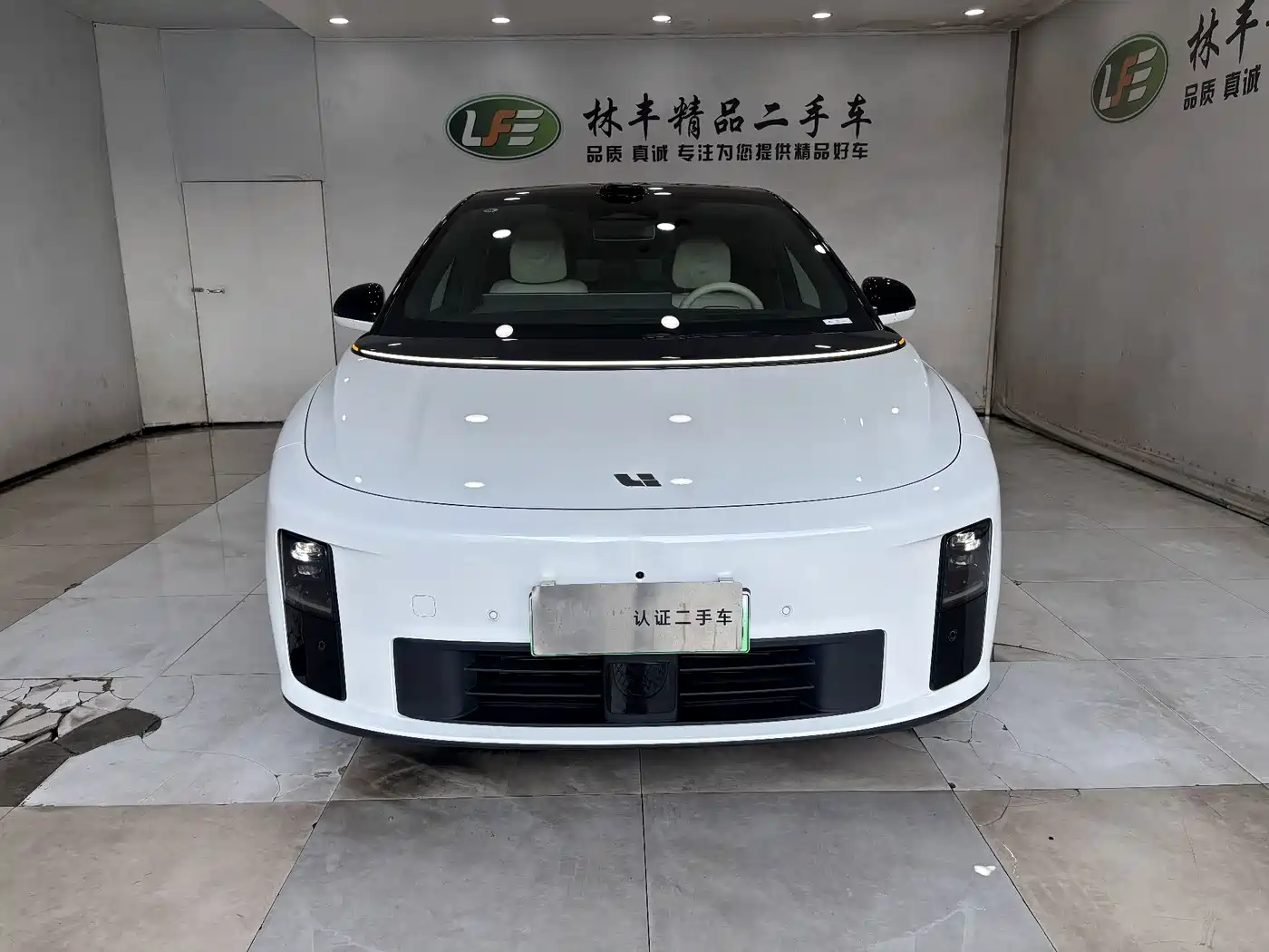 Li Auto i6 2025 2025 2WD Base Model