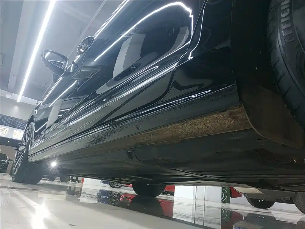 Volkswagen Passat 2022 330TSI Premium Edition фото 22